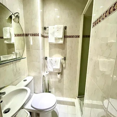 Du Parc 3* Aulnay-sous-Bois