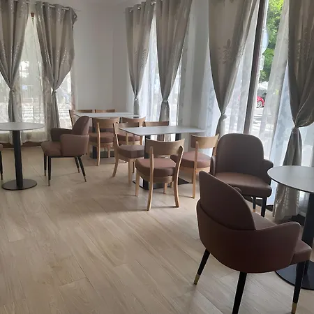 Parc - Proche Paris Nord & Cdg Aeroport - Parc Des Expositions 3* Aulnay-sous-Bois