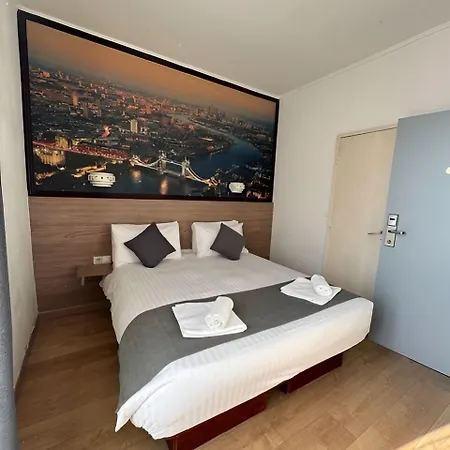 Hotel Parc - Proche Paris Nord & Cdg Aeroport - Parc Des Expositions 3*