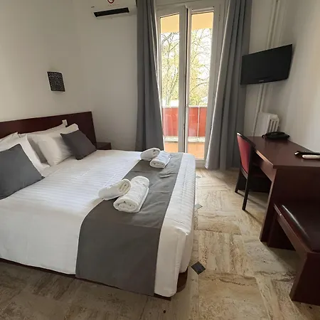 Parc - Proche Paris Nord & Cdg Aeroport - Parc Des Expositions 3* Aulnay-sous-Bois