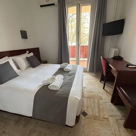 Parc - Proche Paris Nord & Cdg Aeroport - Parc Des Expositions 3* Aulnay-sous-Bois
