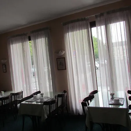 Parc - Proche Paris Nord & Cdg Aeroport - Parc Des Expositions Hotel 3*